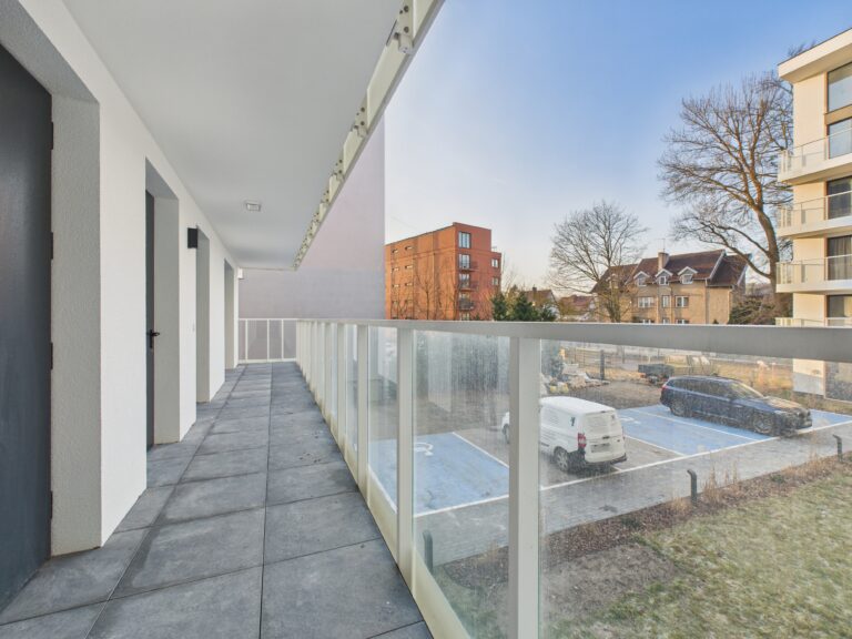 CAM01374G0-PR0289-STILL002