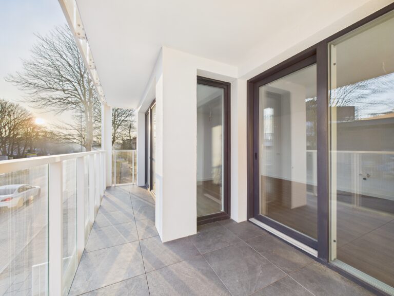 CAM01374G0-PR0289-STILL007