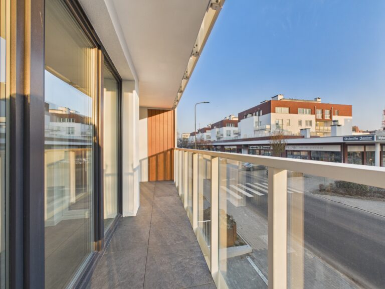 CAM01374G0-PR0289-STILL009